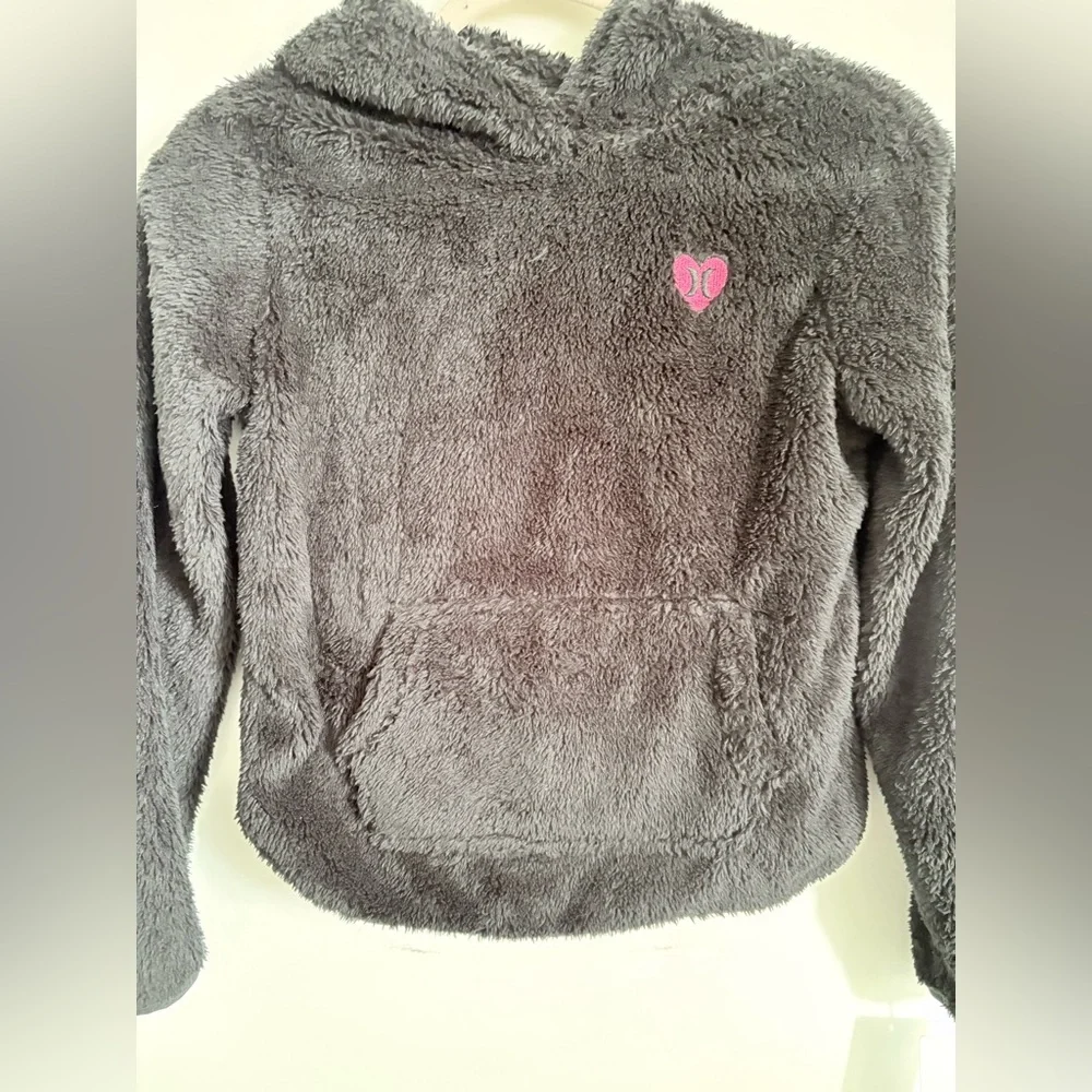 NWT Hurley Black Textured Outerwear Hoodie For 10-12 yrs old Sz M front pocket.